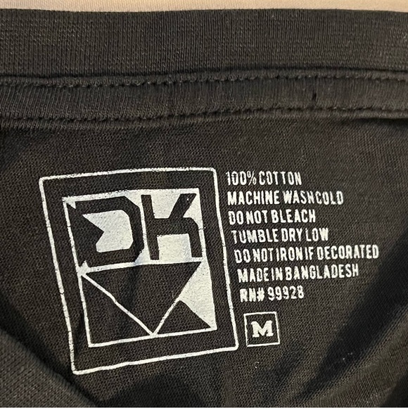 💀🌹NWOT SKULL ROSE TEE🌹💀 - Picture 6 of 6